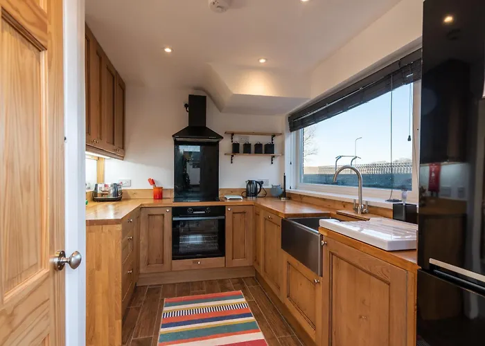 Port View House By Urban Hideaways