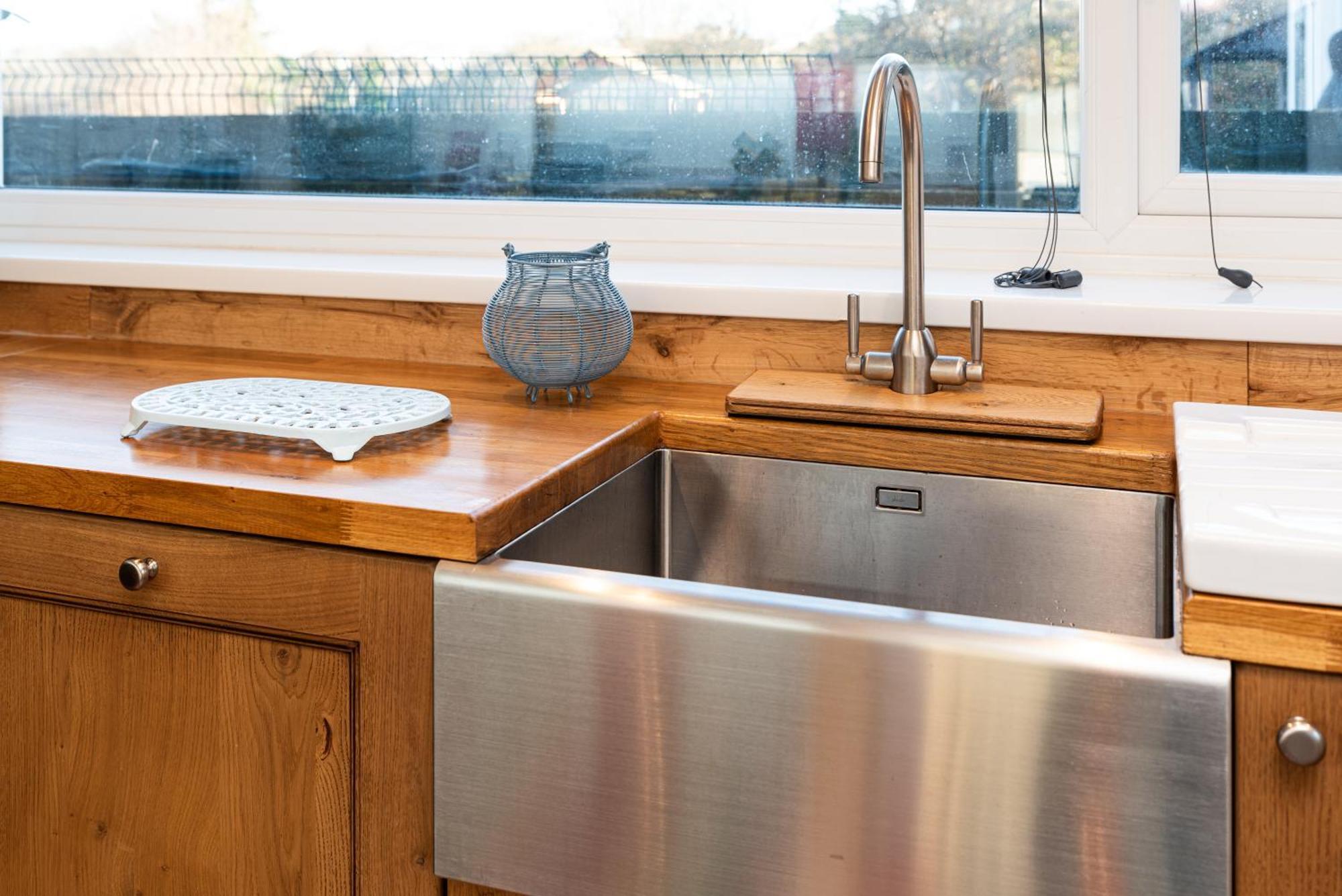 Port View House By Urban Hideaways * Cardiff